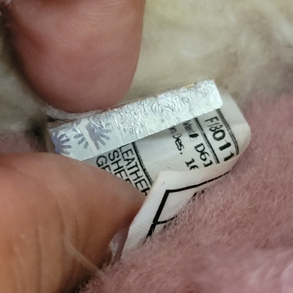 UGG Rylan Slippers Limited Edition Fuschia Inside/Outdoor Size 7 - Picture 5 of 8